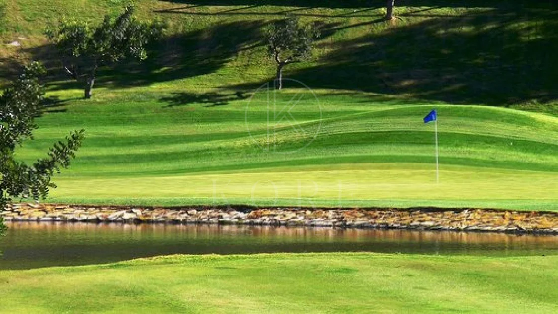 Exquisita Proyecto de villa de lujo de seis dormitorios en Marbella Club Golf Resort