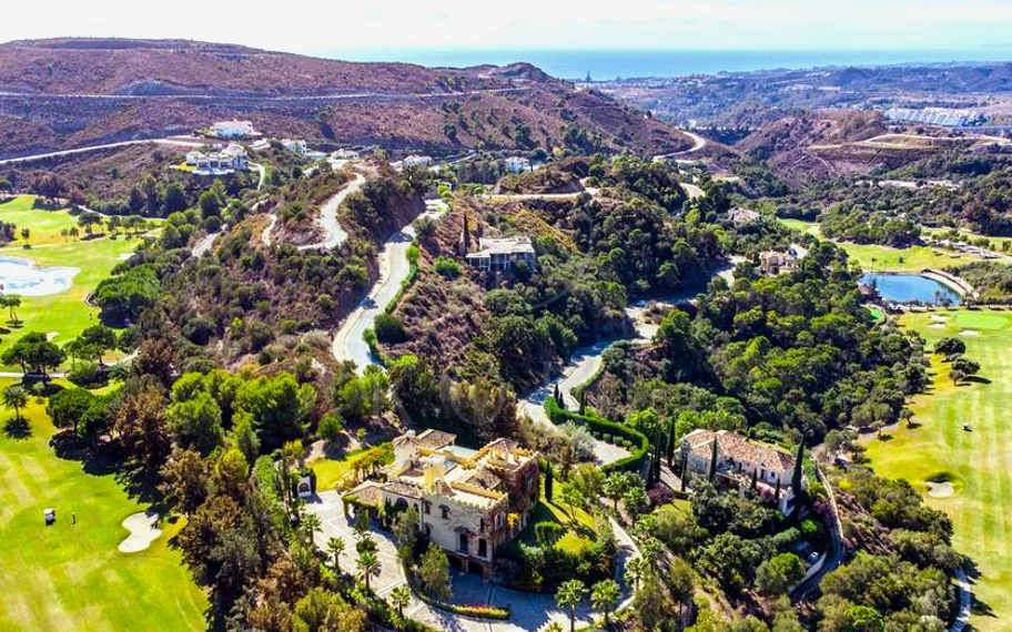 Exquisite Six-Bedroom Luxury Villa Project in Marbella Club Golf Resort
