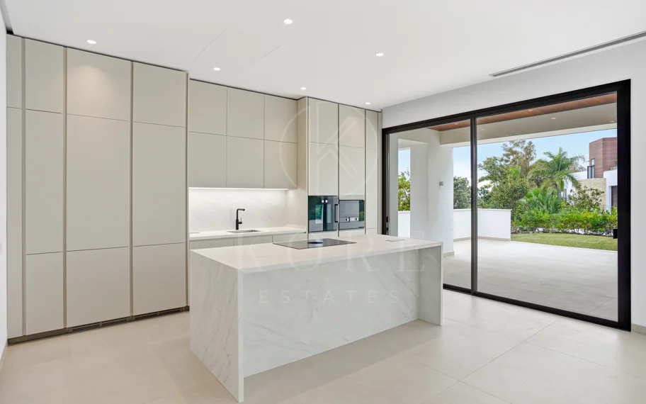 Villa en venta en Marbella Golden Mile