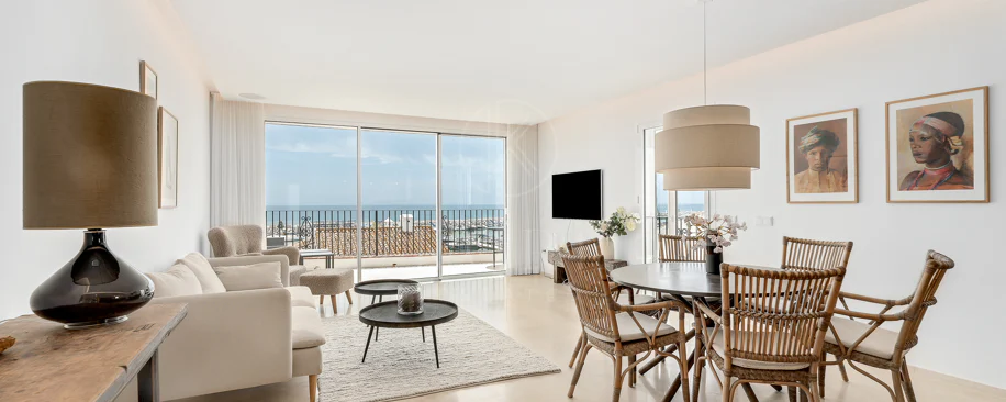 Un apartament luxos cu design contemporan situat în faimoasa marină din Puerto Banus