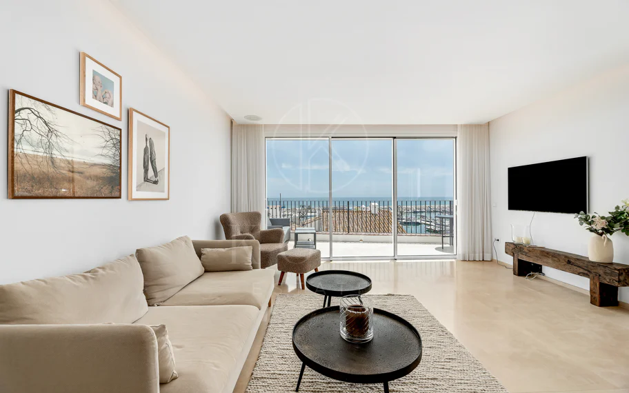 A luxurious and contemporary designed apartment located within the the famous marina of Puerto Banus