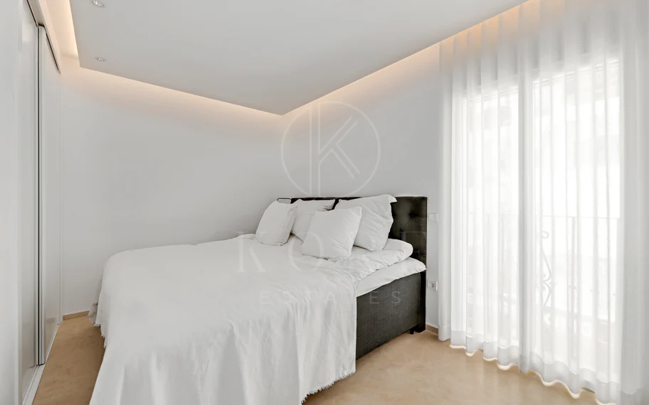 A luxurious and contemporary designed apartment located within the the famous marina of Puerto Banus