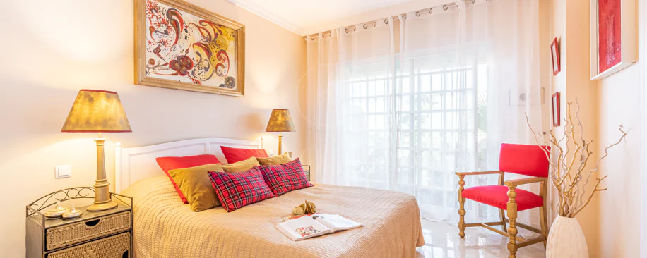 A cozy 2 bedroom townhouse located in a famous Aloha Pueblo, Nueva Andalucia.
