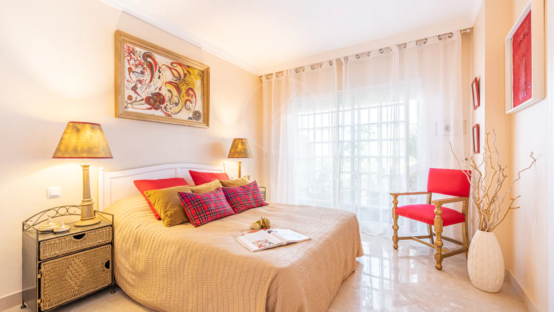 A cozy 2 bedroom townhouse located in a famous Aloha Pueblo, Nueva Andalucia.