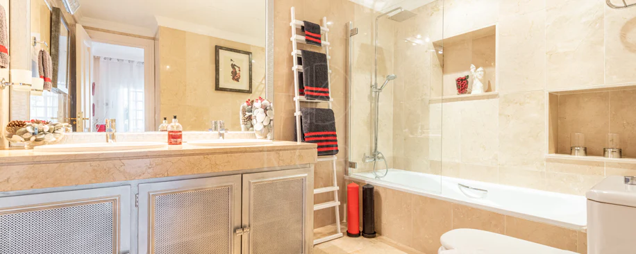 A cozy 2 bedroom townhouse located in a famous Aloha Pueblo, Nueva Andalucia.