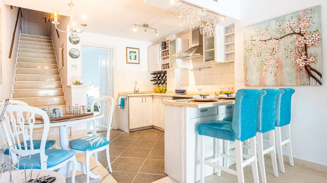 A cozy 2 bedroom townhouse located in a famous Aloha Pueblo, Nueva Andalucia.