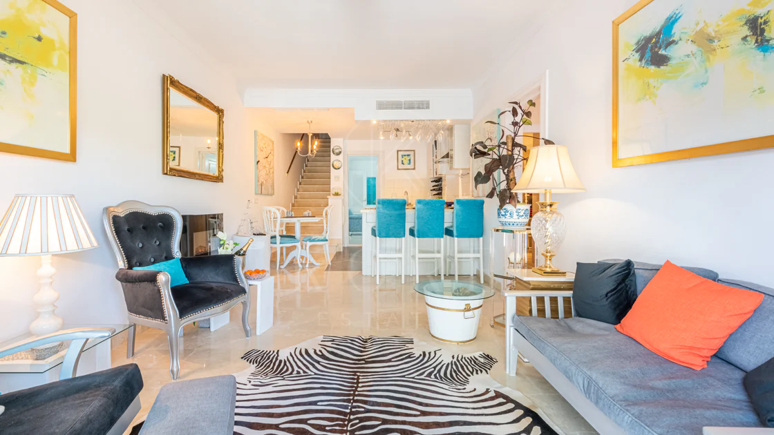 A cozy 2 bedroom townhouse located in a famous Aloha Pueblo, Nueva Andalucia.