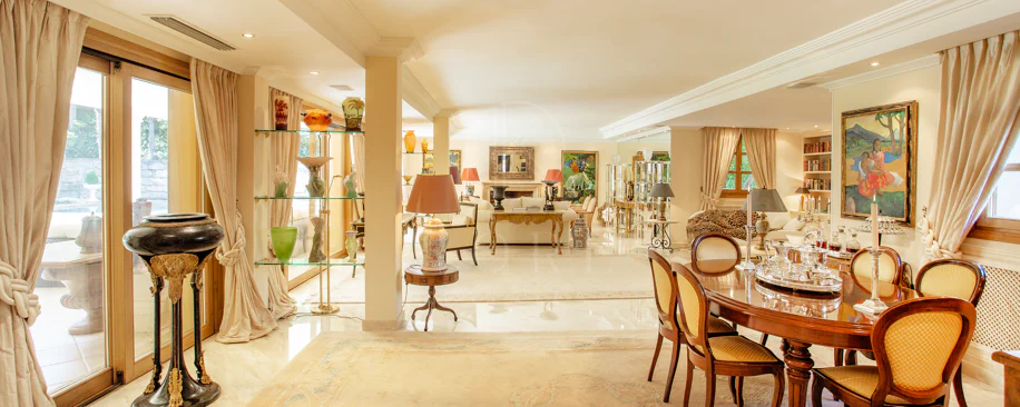 ESPECTACULAR VILLA DE LUJO DE 5 DORMITORIOS UBICADA EN NUEVA ANDALUCÍA