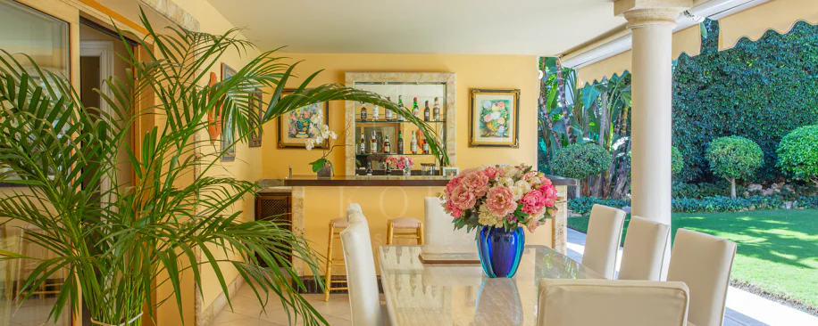ESPECTACULAR VILLA DE LUJO DE 5 DORMITORIOS UBICADA EN NUEVA ANDALUCÍA