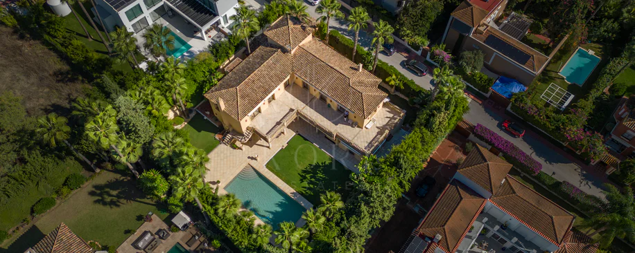 ESPECTACULAR VILLA DE LUJO DE 5 DORMITORIOS UBICADA EN NUEVA ANDALUCÍA