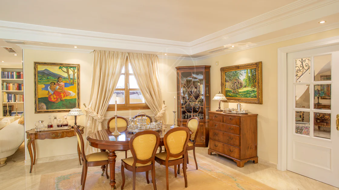 ESPECTACULAR VILLA DE LUJO DE 5 DORMITORIOS UBICADA EN NUEVA ANDALUCÍA