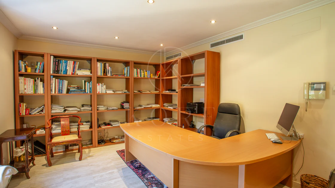 ESPECTACULAR VILLA DE LUJO DE 5 DORMITORIOS UBICADA EN NUEVA ANDALUCÍA