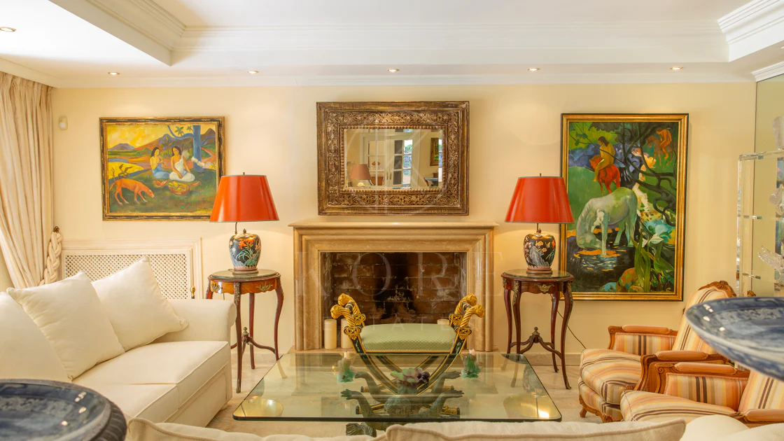 ESPECTACULAR VILLA DE LUJO DE 5 DORMITORIOS UBICADA EN NUEVA ANDALUCÍA