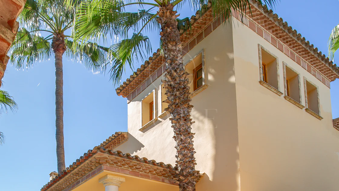 ESPECTACULAR VILLA DE LUJO DE 5 DORMITORIOS UBICADA EN NUEVA ANDALUCÍA