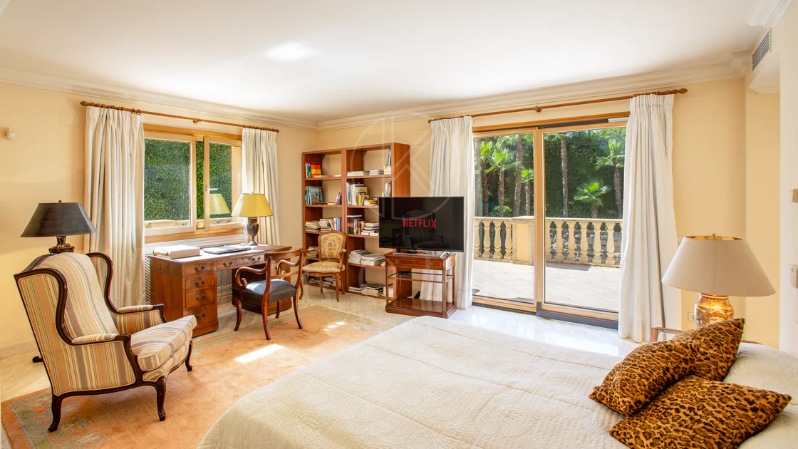 ESPECTACULAR VILLA DE LUJO DE 5 DORMITORIOS UBICADA EN NUEVA ANDALUCÍA