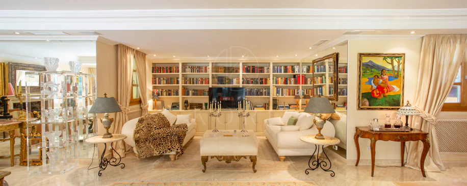 ESPECTACULAR VILLA DE LUJO DE 5 DORMITORIOS UBICADA EN NUEVA ANDALUCÍA