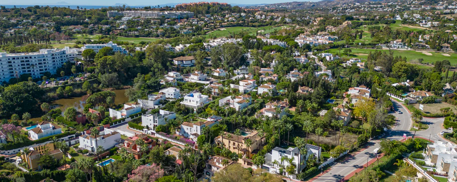 ESPECTACULAR VILLA DE LUJO DE 5 DORMITORIOS UBICADA EN NUEVA ANDALUCÍA
