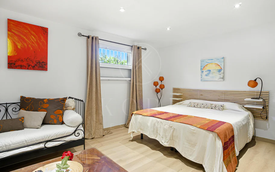 Beautiful five bedroom, Southwest-Facing Villa with Golf Views in Valle Romano (Estepona)