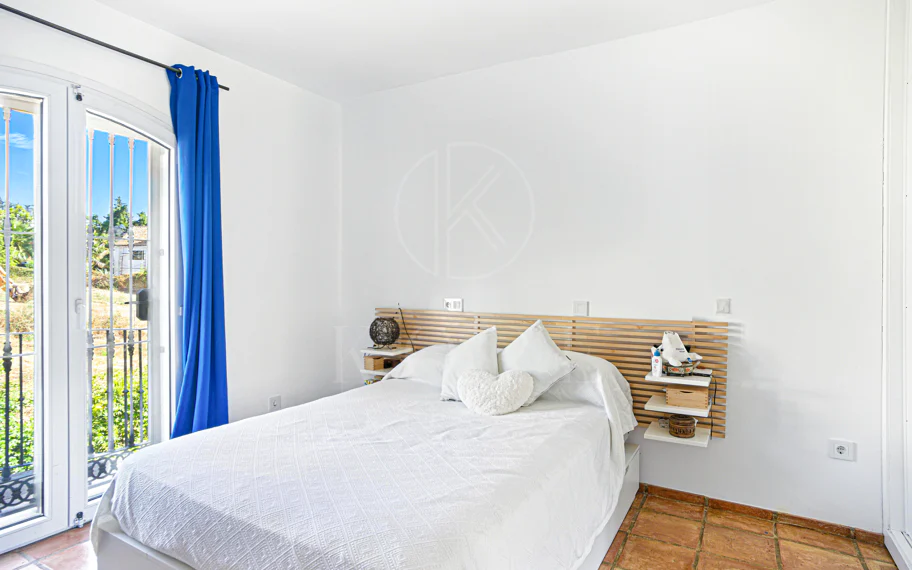 Beautiful five bedroom, Southwest-Facing Villa with Golf Views in Valle Romano (Estepona)