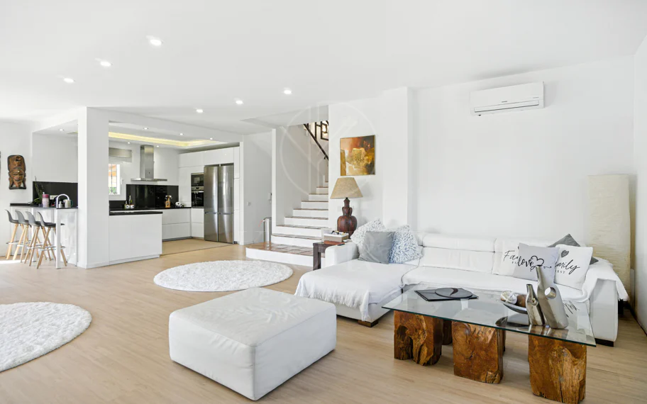 Beautiful five bedroom, Southwest-Facing Villa with Golf Views in Valle Romano (Estepona)