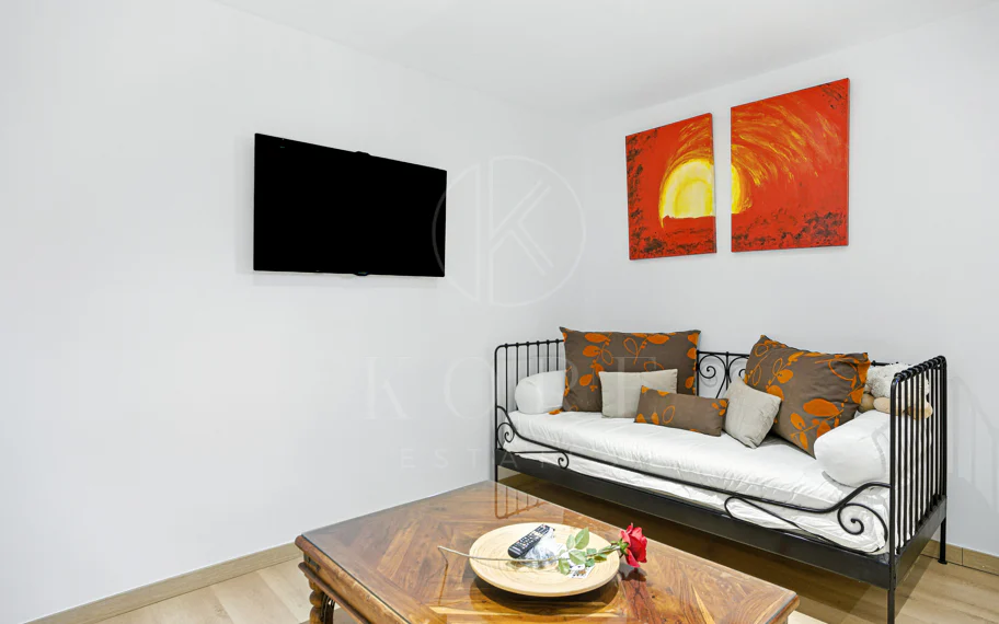 Beautiful five bedroom, Southwest-Facing Villa with Golf Views in Valle Romano (Estepona)
