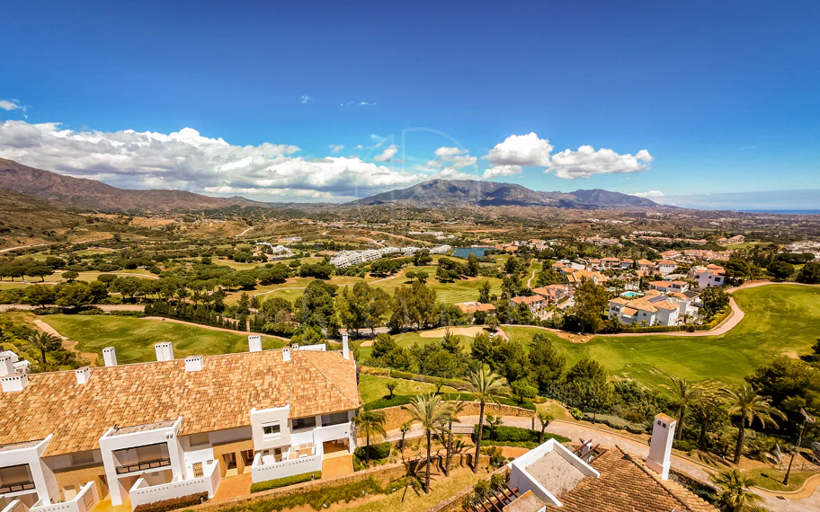 Elegant north east facing, three bedroom townhouse located in La Cala Golf, Mijas