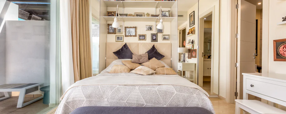 Elegante orientación norte este, casa adosada de tres dormitorios situada en La Cala Golf, Mijas