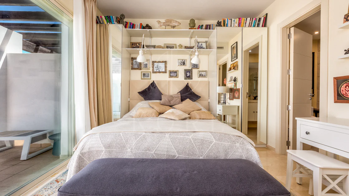 Elegante orientación norte este, casa adosada de tres dormitorios situada en La Cala Golf, Mijas
