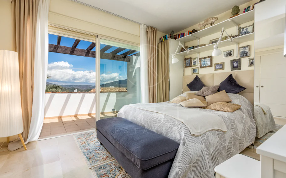 Elegant north east facing, three bedroom townhouse located in La Cala Golf, Mijas
