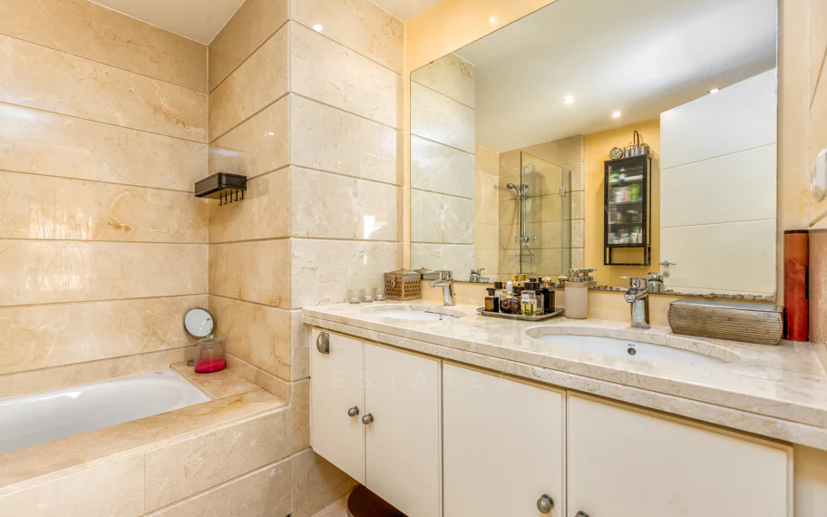 Elegant north east facing, three bedroom townhouse located in La Cala Golf, Mijas