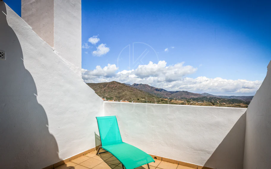 Elegant north east facing, three bedroom townhouse located in La Cala Golf, Mijas