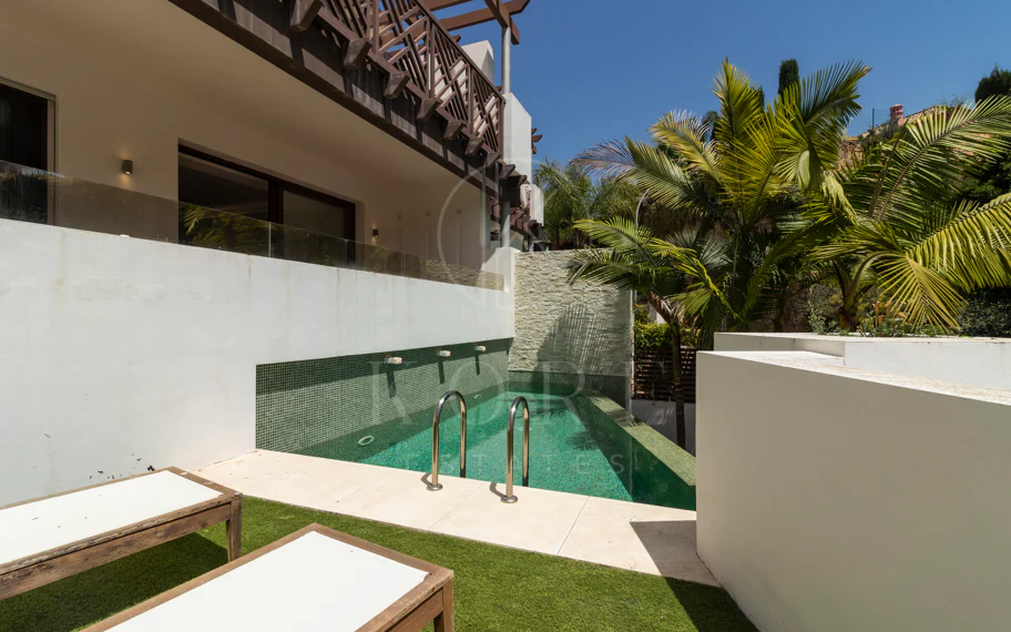 SEMI-DETACHED VILLA IN THE CENTER OF MARBELLA