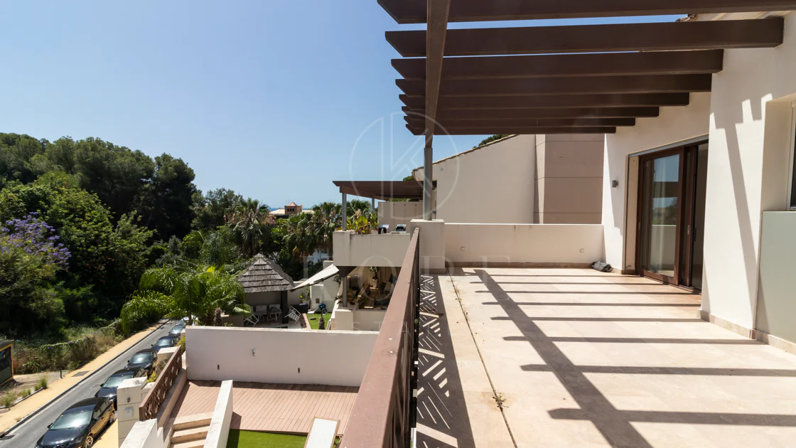 SEMI-DETACHED VILLA IN THE CENTER OF MARBELLA