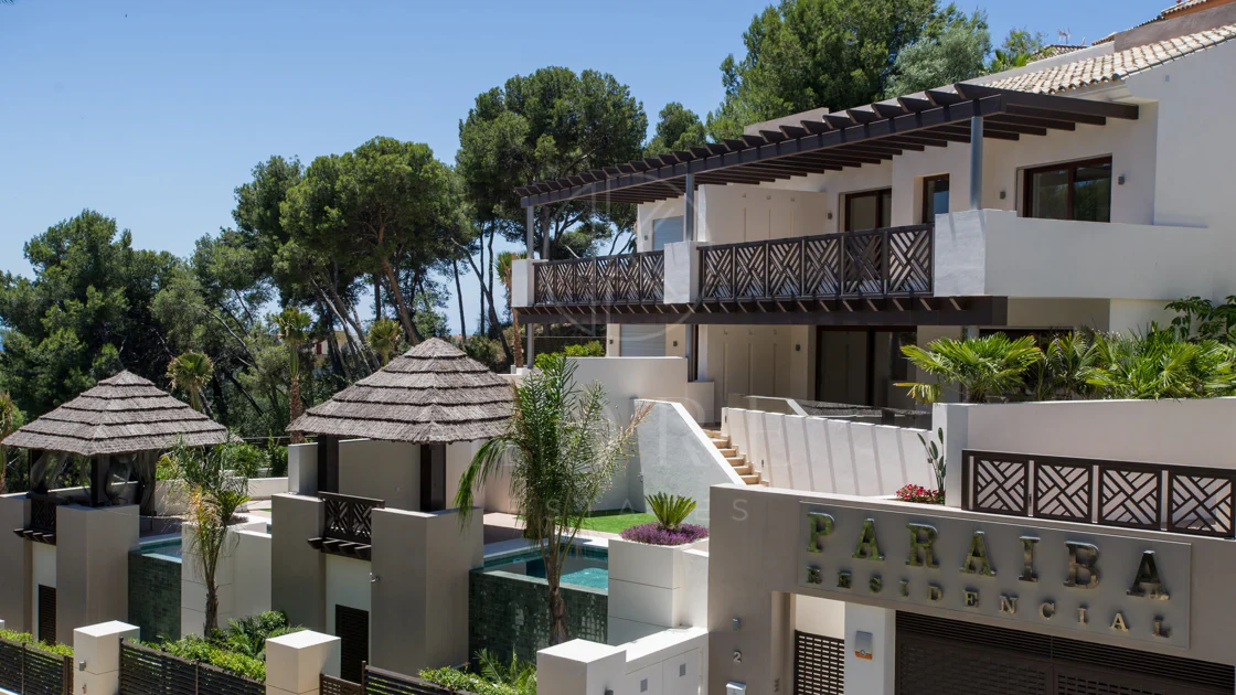 SEMI-DETACHED VILLA IN THE CENTER OF MARBELLA