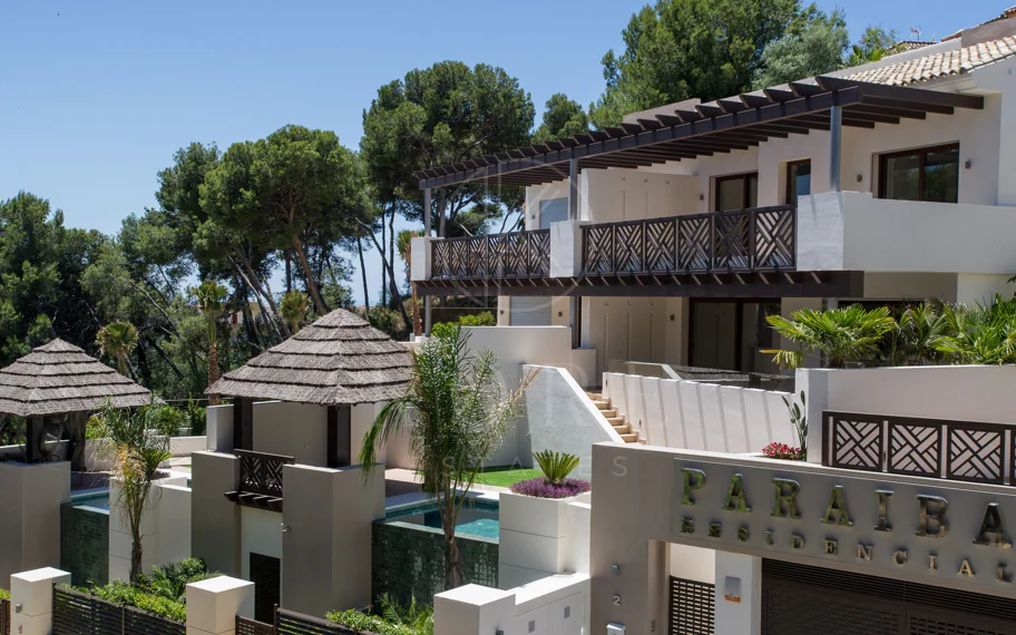 SEMI-DETACHED VILLA IN THE CENTER OF MARBELLA