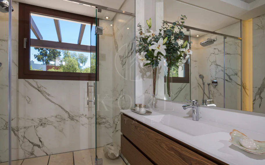 SEMI-DETACHED VILLA IN THE CENTER OF MARBELLA