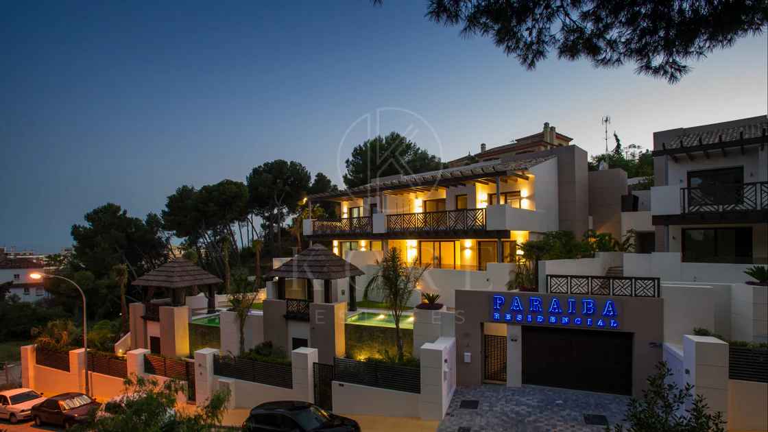 SEMI-DETACHED VILLA IN THE CENTER OF MARBELLA