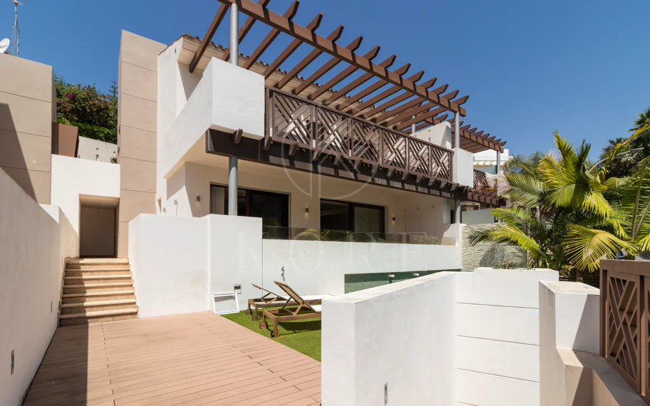 SEMI-DETACHED VILLA IN THE CENTER OF MARBELLA