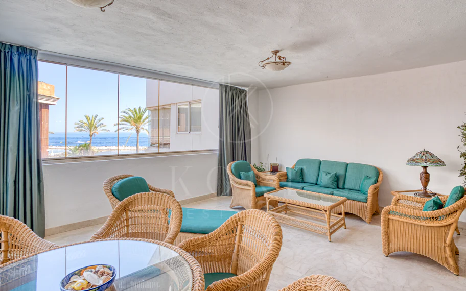 Exclusive Beachfront Two-Bedroom South-Facing Apartment with Sea Views in La Herradura, Marbella