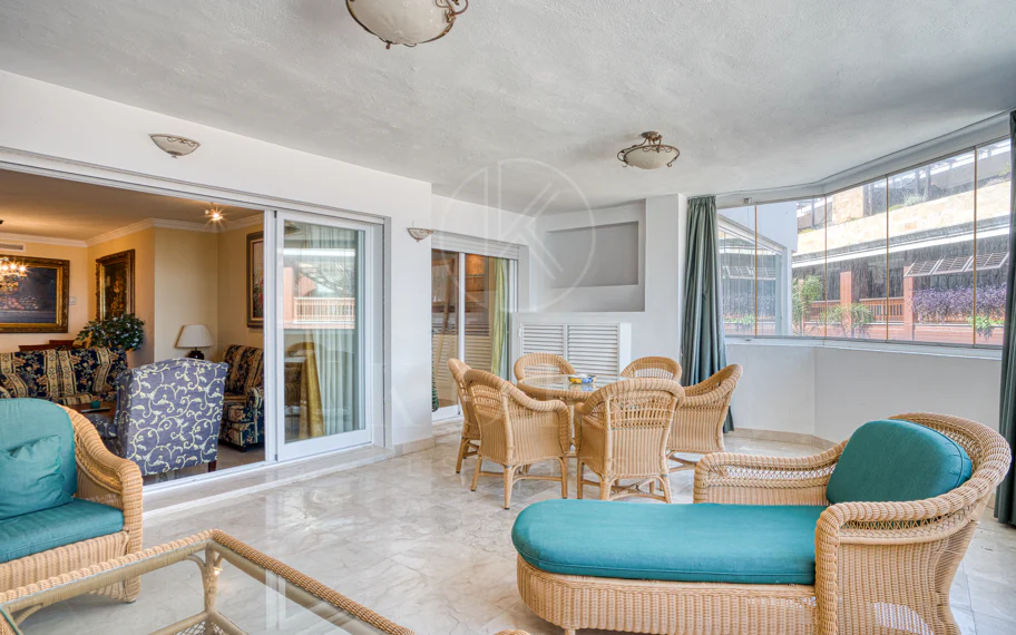 Exclusive Beachfront Two-Bedroom South-Facing Apartment with Sea Views in La Herradura, Marbella