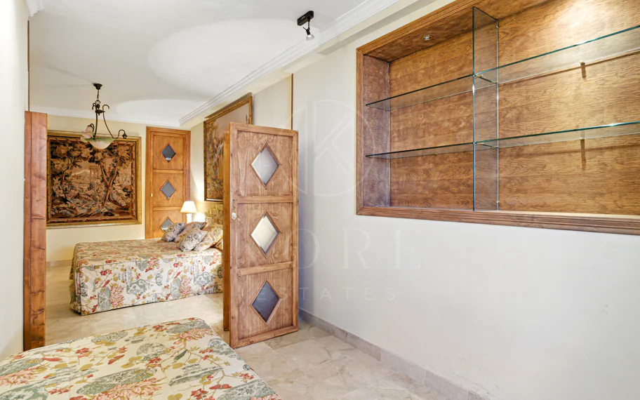 Exclusive Beachfront Two-Bedroom South-Facing Apartment with Sea Views in La Herradura, Marbella