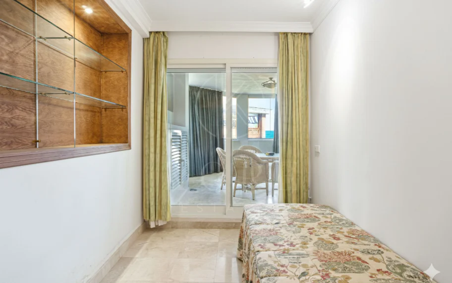 Exclusive Beachfront Two-Bedroom South-Facing Apartment with Sea Views in La Herradura, Marbella