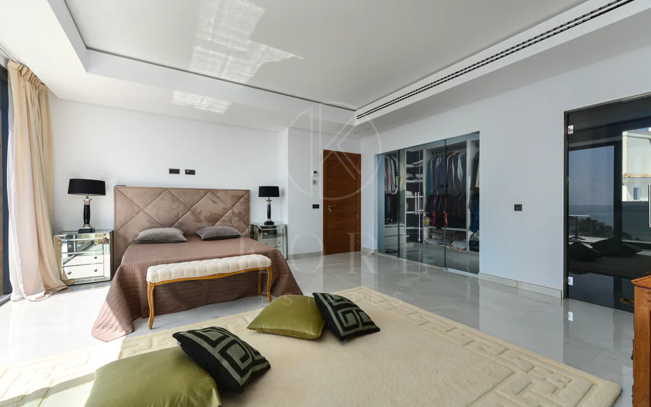 Luxury Villa with Panoramic Sea Views in La Paloma, Manilva
