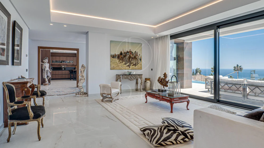 Luxury Villa with Panoramic Sea Views in La Paloma, Manilva