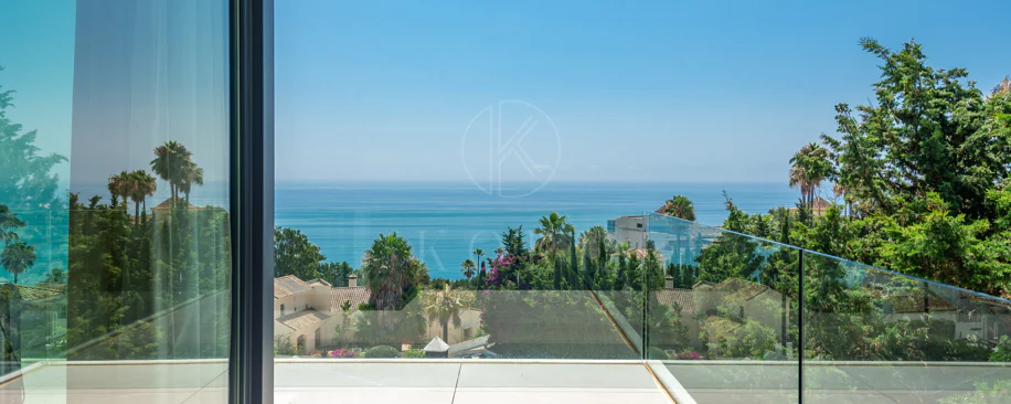Luxury Villa with Panoramic Sea Views in La Paloma, Manilva