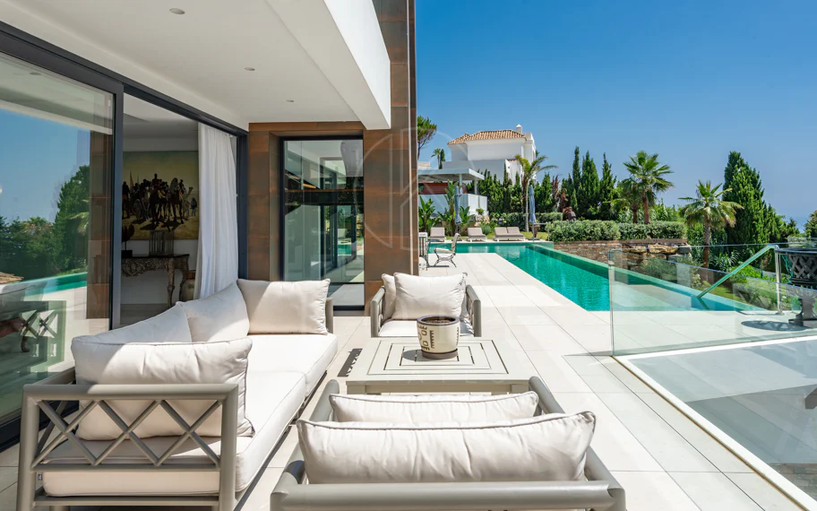 Luxury Villa with Panoramic Sea Views in La Paloma, Manilva
