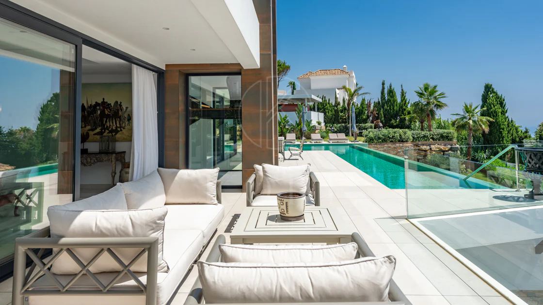 Luxury Villa with Panoramic Sea Views in La Paloma, Manilva