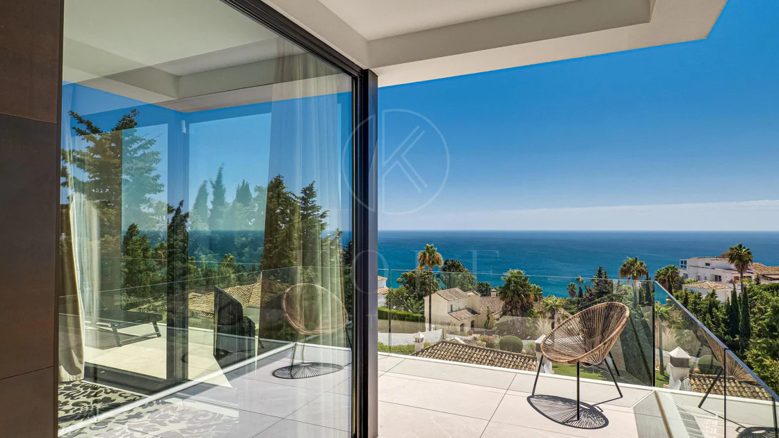 Luxury Villa with Panoramic Sea Views in La Paloma, Manilva