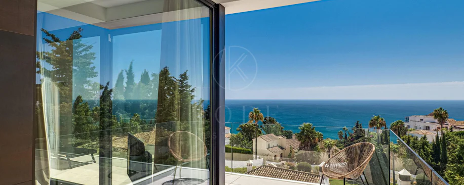 Luxury Villa with Panoramic Sea Views in La Paloma, Manilva