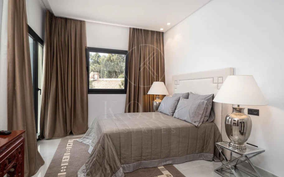 Luxury Villa with Panoramic Sea Views in La Paloma, Manilva